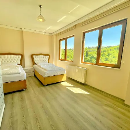 Lustra Garden ترابزون